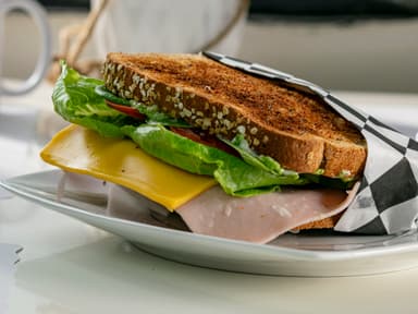 Sándwich Clásico