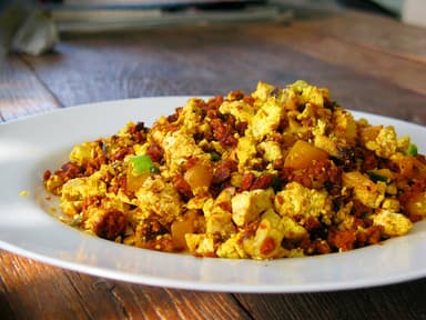 Huevos con Chorizo+ Café