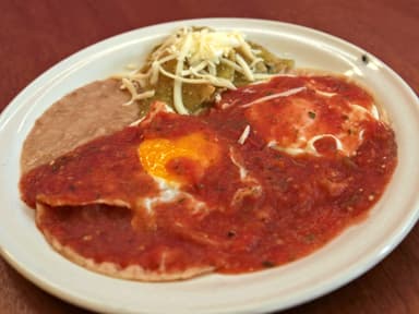 Combo Huevos Rancheros + Chilaquiles Naturales