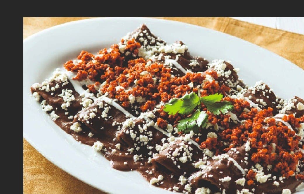 Enfrijoladas con Cecina