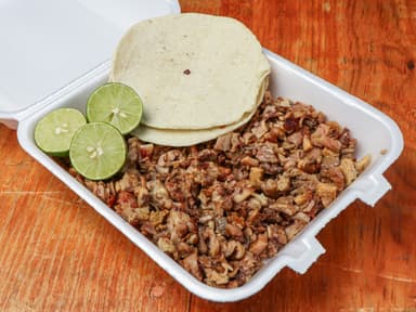 Combo Charola Preparada + 2 Burros Deshebrada