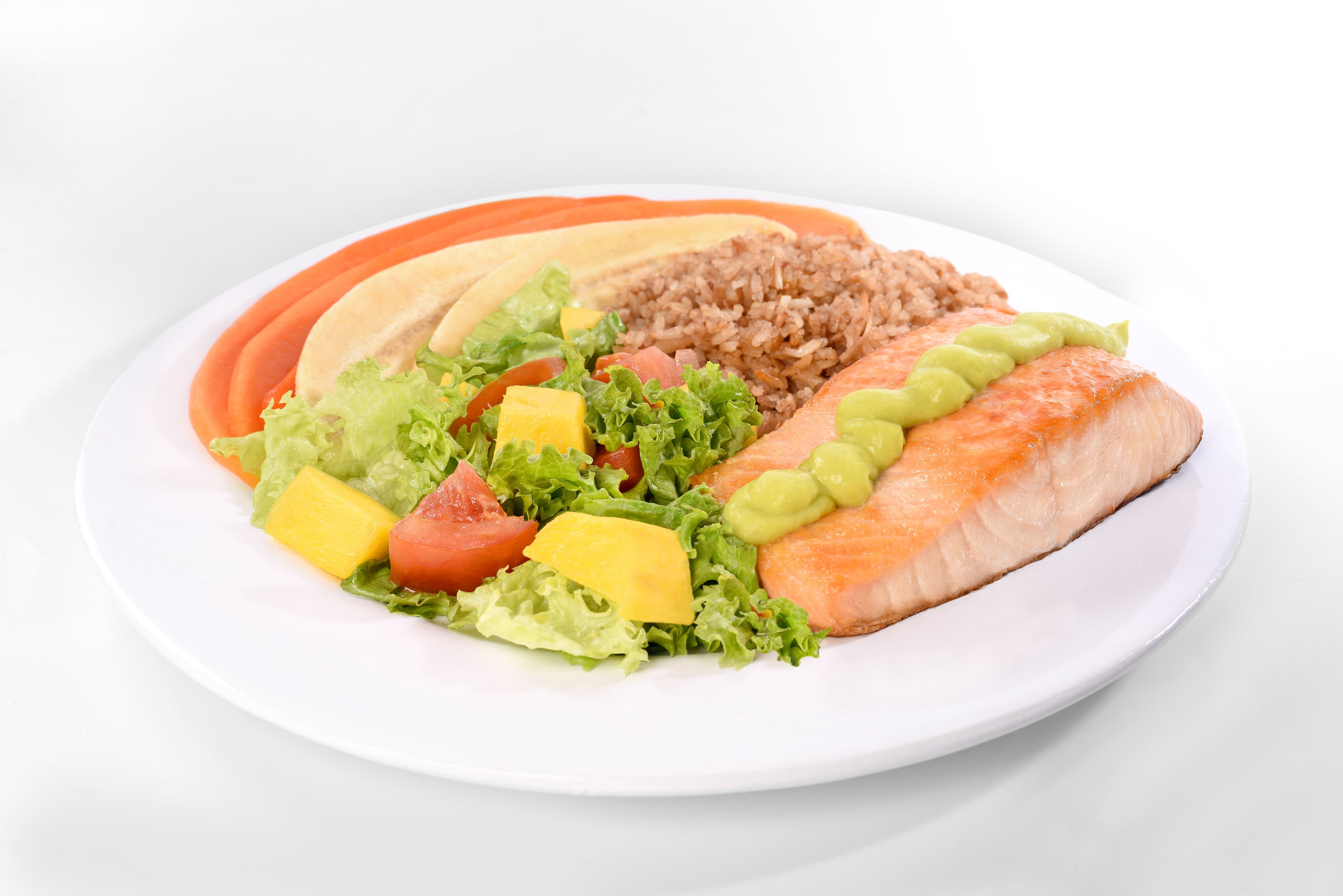 Salmón con Salsa de Aguacate