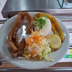 Almuerzo Chicharron
