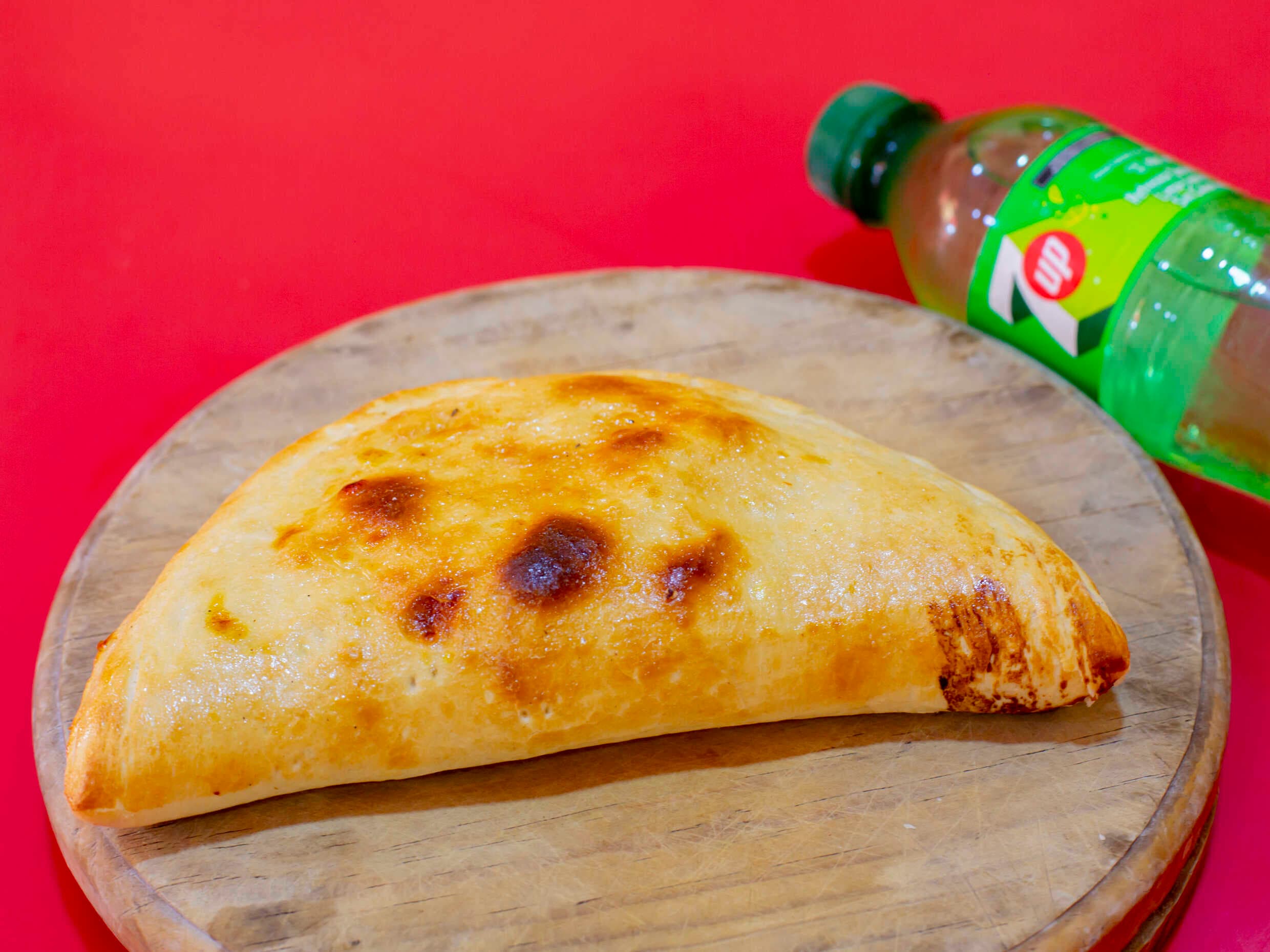 Combo Promoción 2  Empanada y Refresco Chico