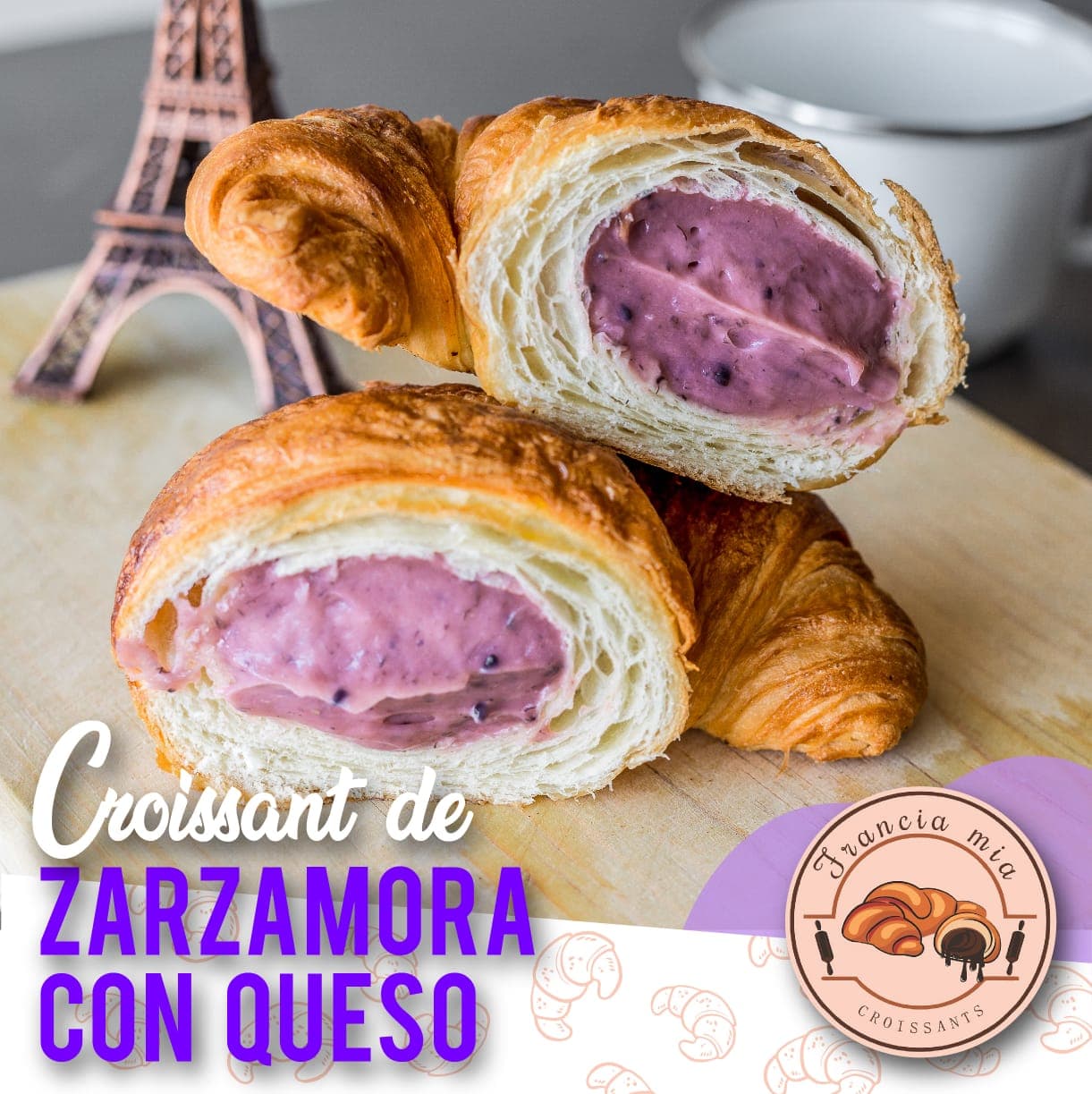 Croissant de Zarzamora con Queso
