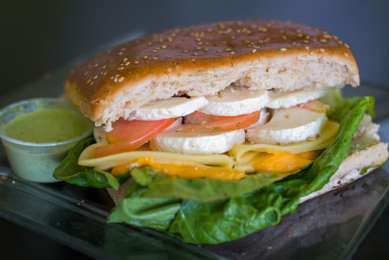 Combo Grande - Panini + Ensalada Grande