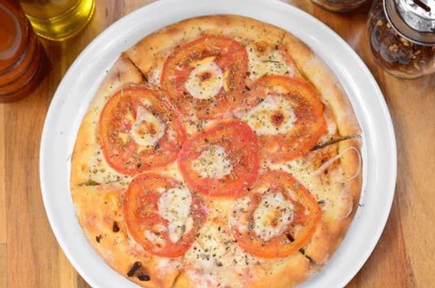 Pizza Clásica Napolitana