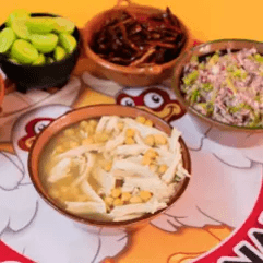 2Caldos Con 1/4 de Pechuga + 1 Quesadilla Sencilla