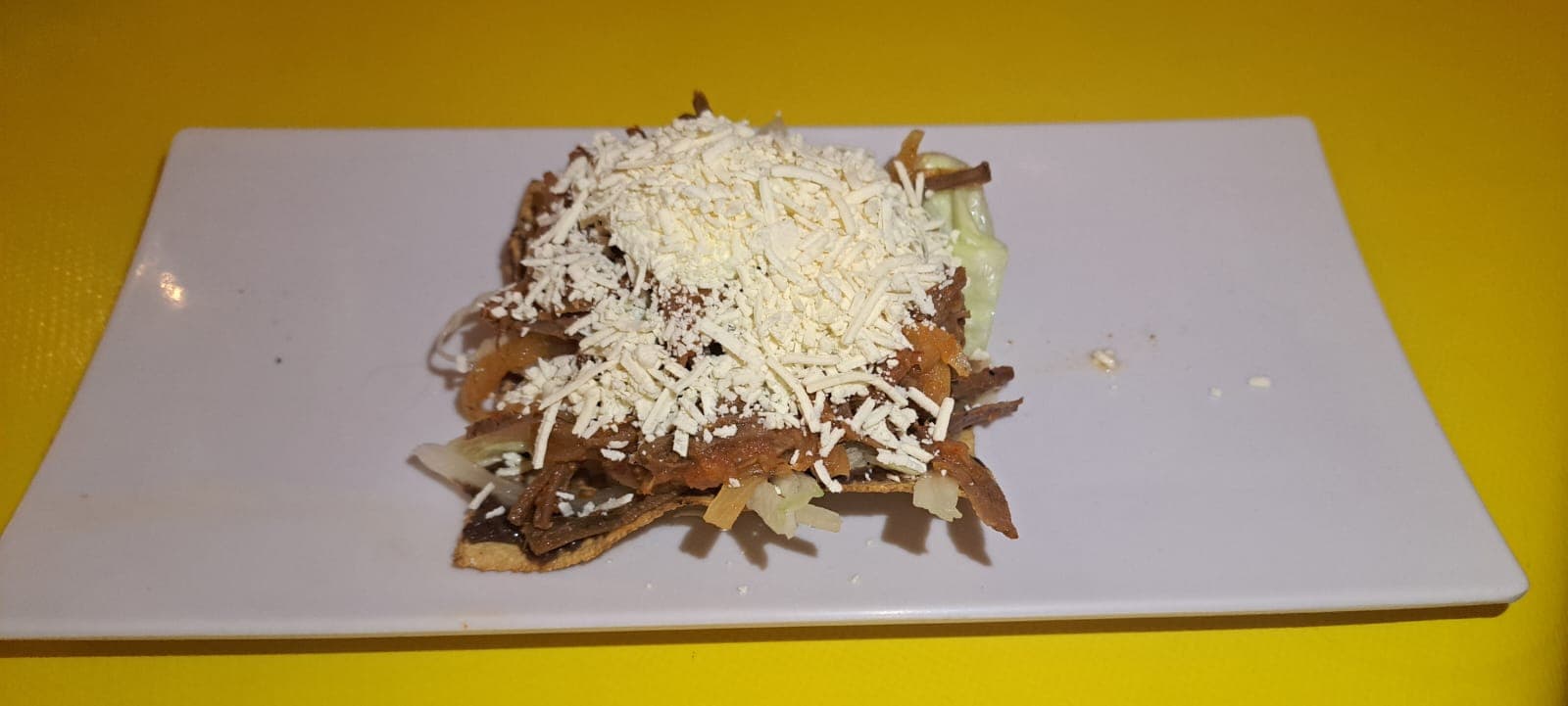 Tostada Tinga de Res