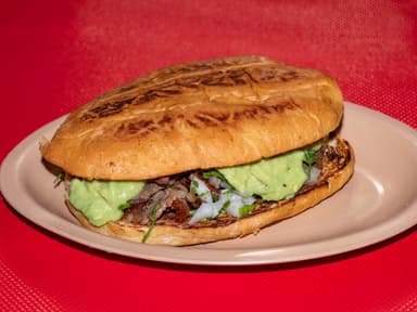 Combo: Torta con Queso, Quesadilla y tacos