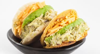 Arepa de pollo