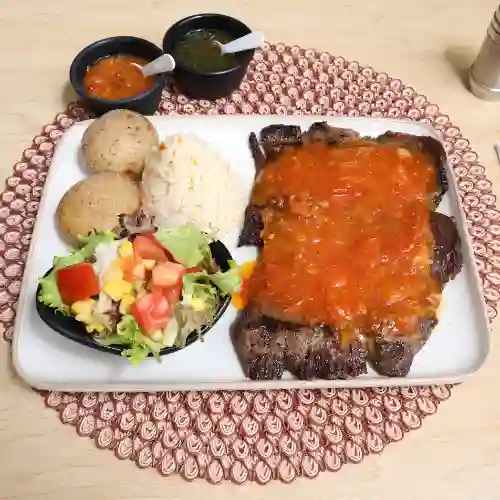 Sobrebarriga en Salsa