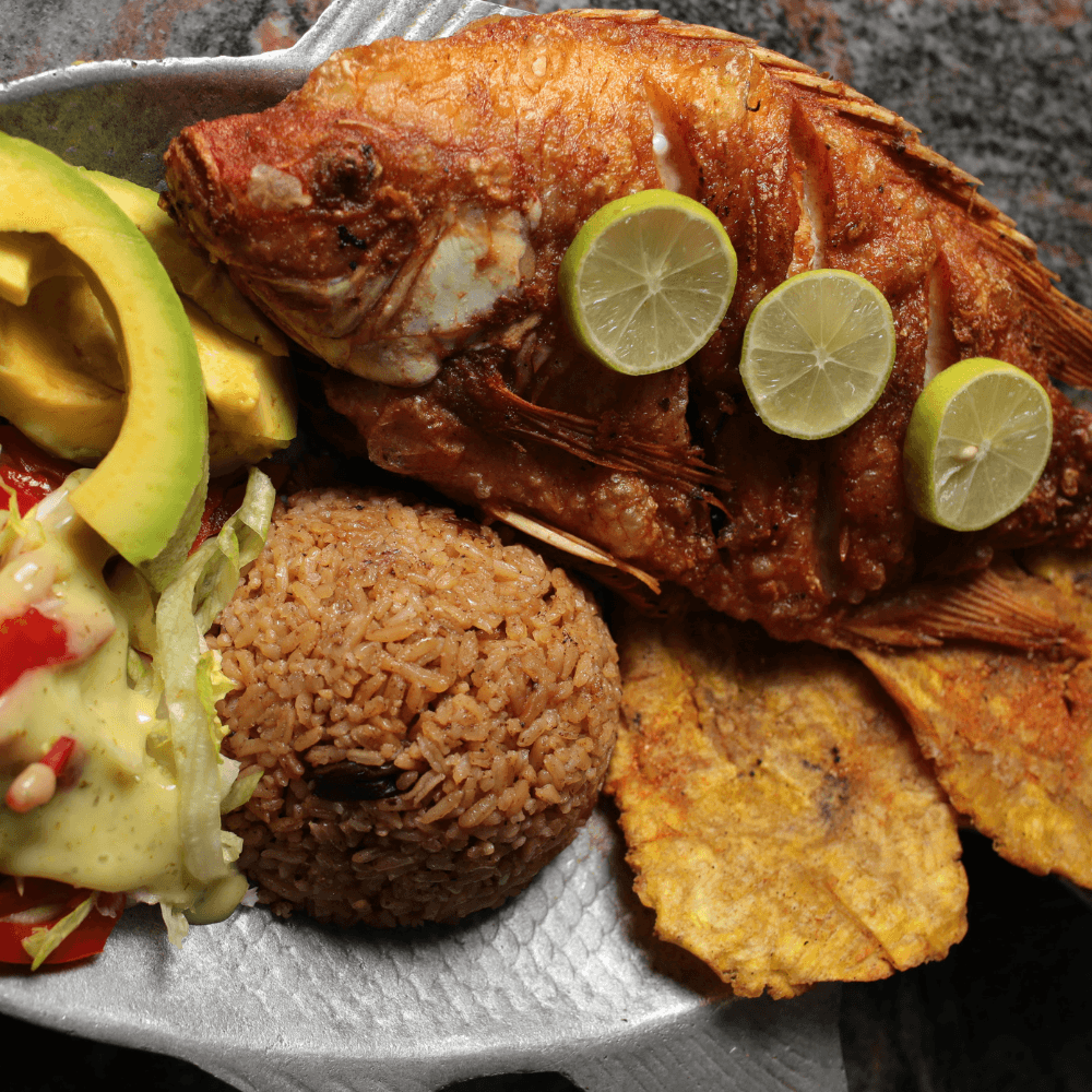 Combo Mojarra Frita + Sopa de Pescado 9 Onz