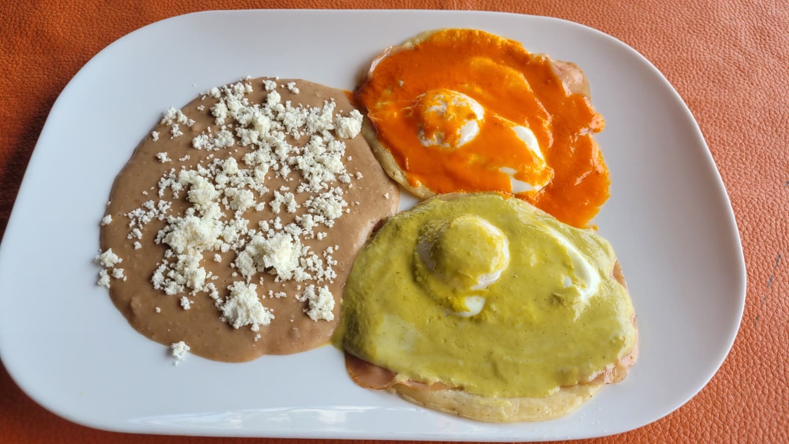 Huevos divorciados