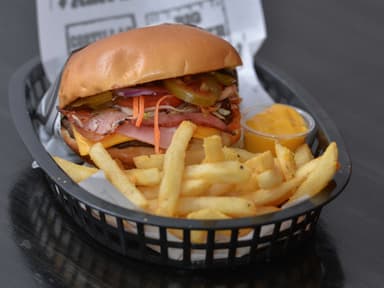 Combo Burguer, Papas y Refresco
