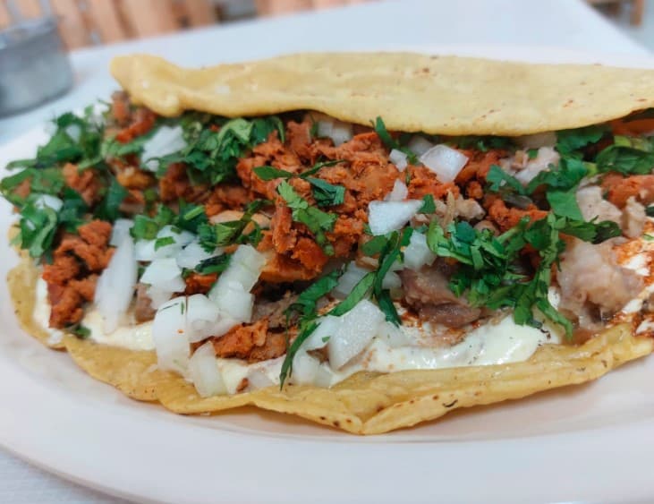 1/4 de Carnitas + Machete Grande