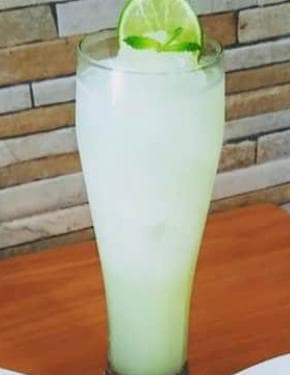Jugo Natural en Agua Vaso 16 oz