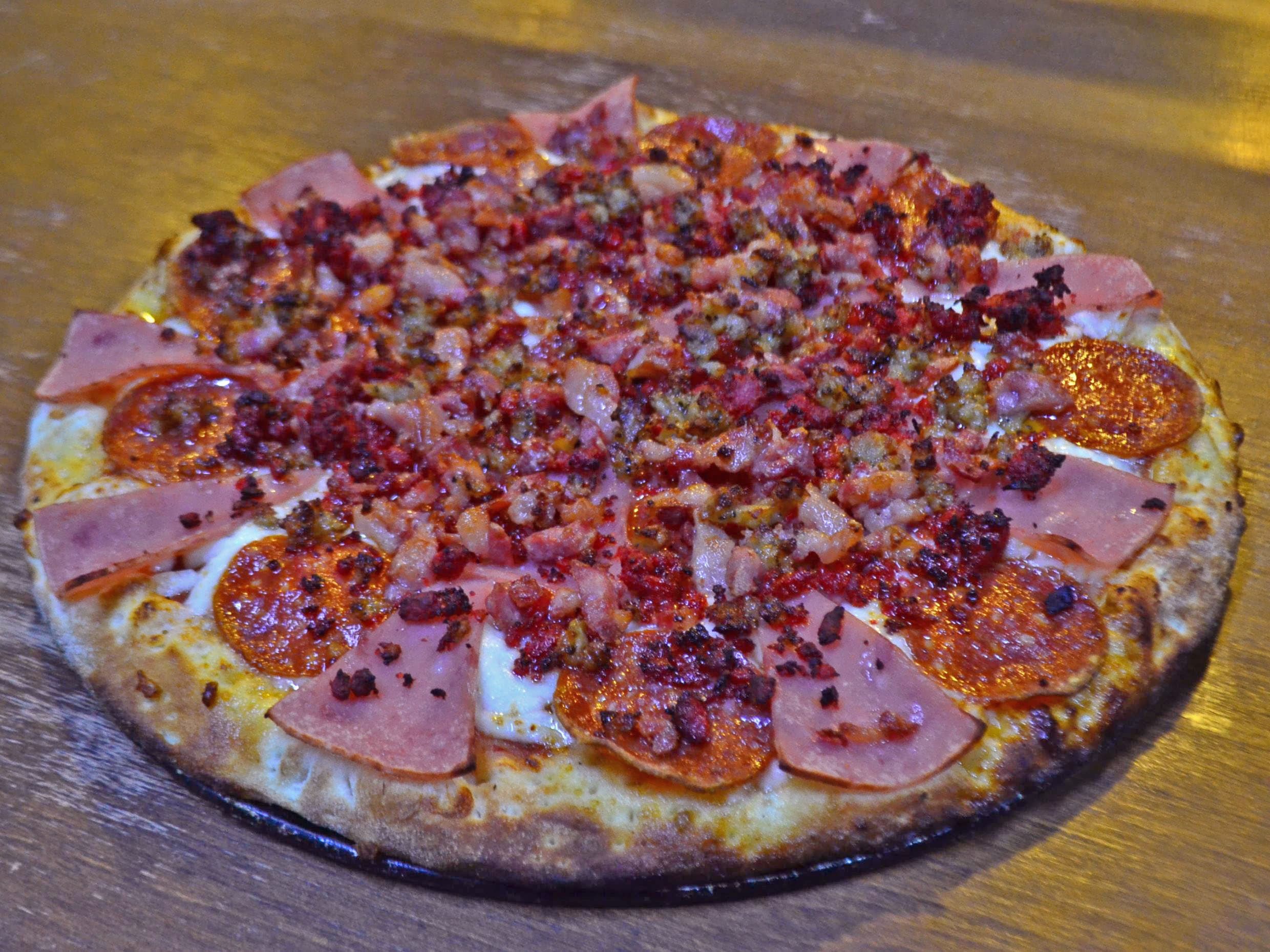 Pizza Carnes