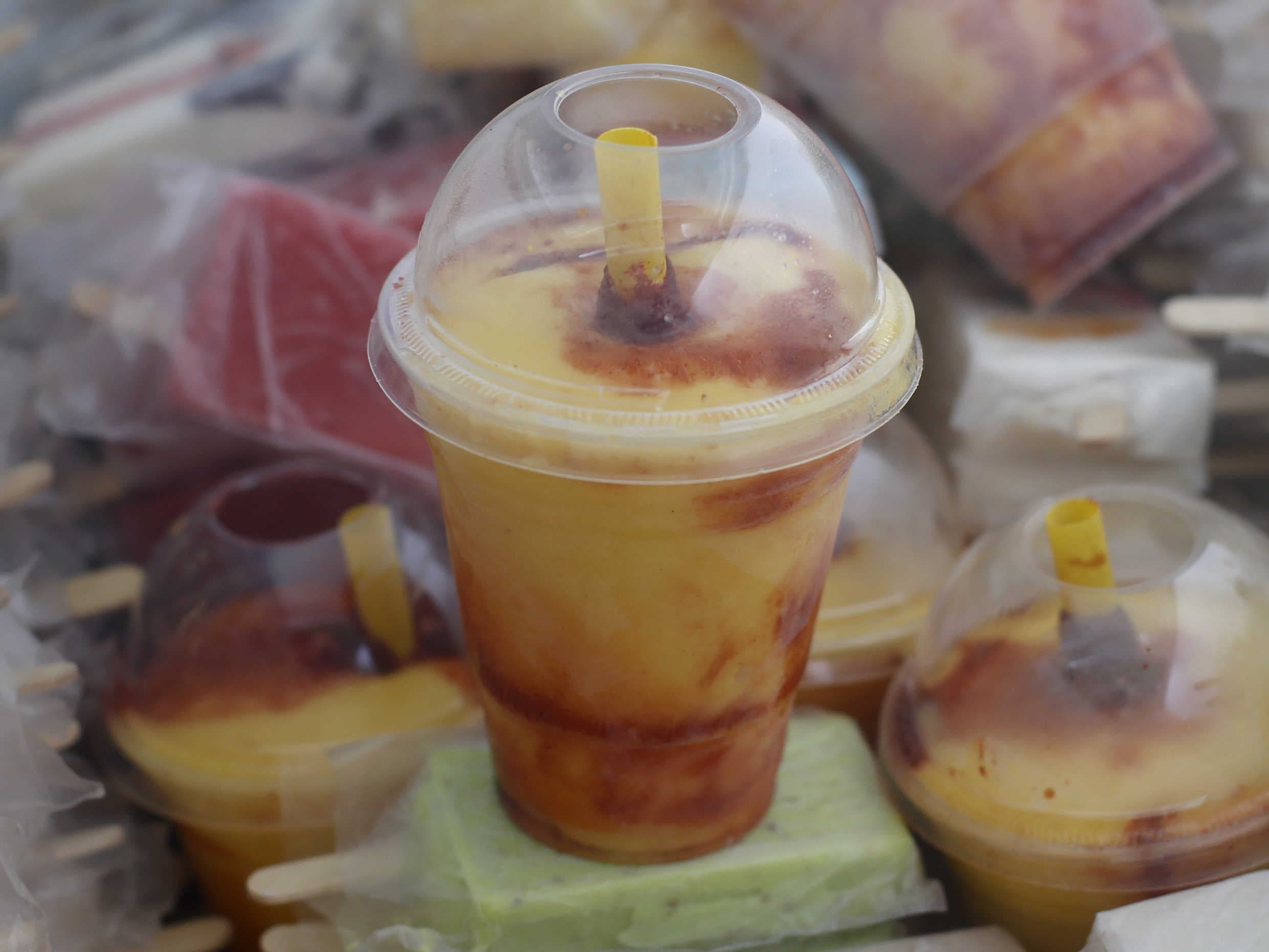 Troll de mango con chamoy