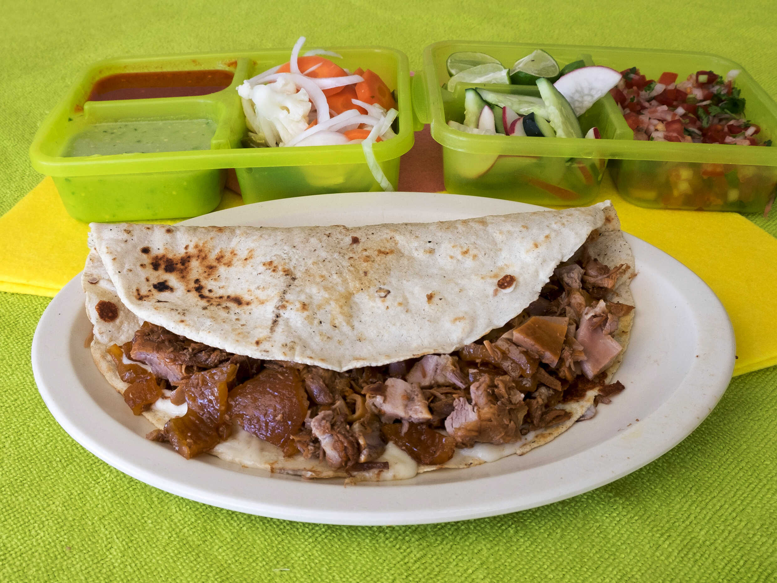 1 Quesadilla Grande con Carne