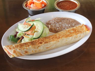 Burrito de Machaca Estilo la  Holandesa +  Agua Fr