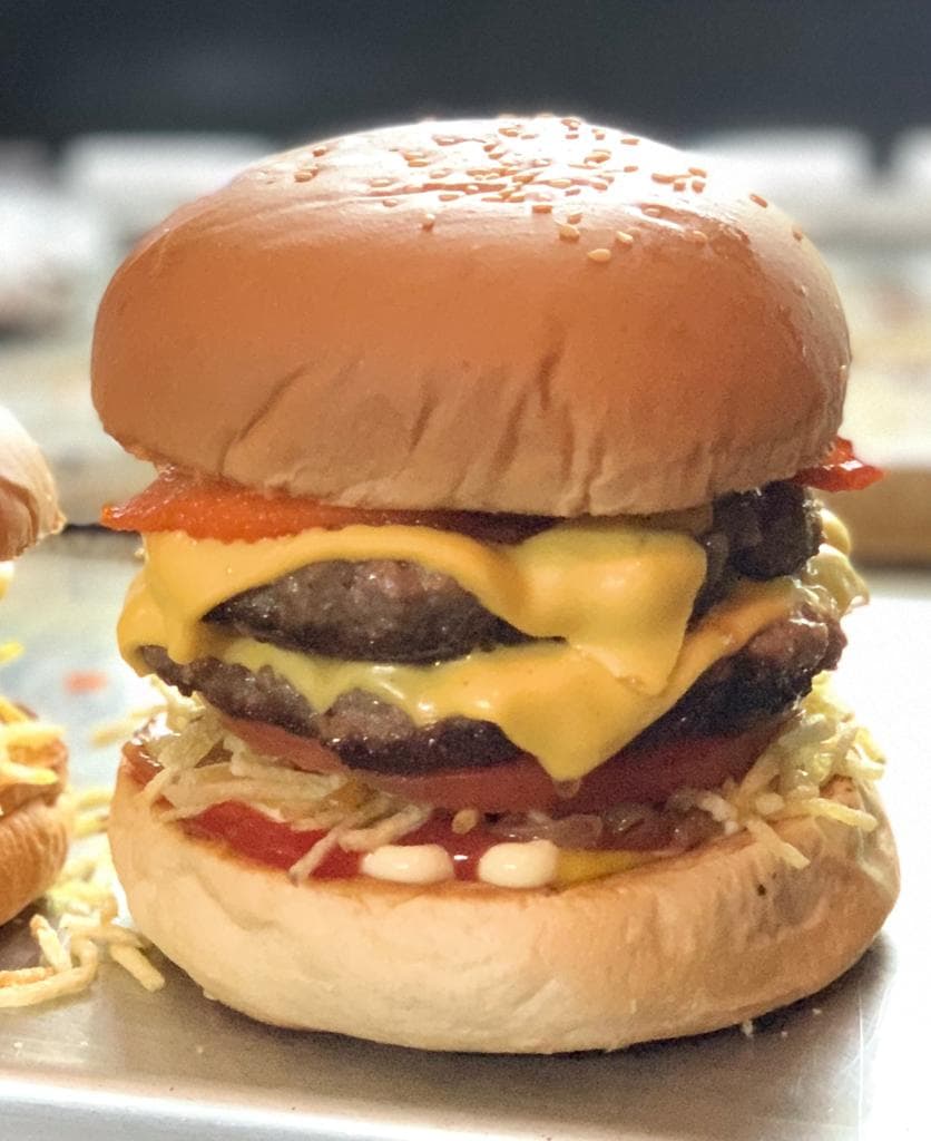 Hamburguesa Cangri Doble con Tocineta + Gaseosa