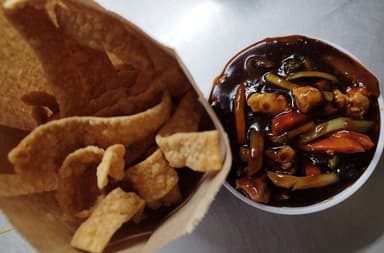 Chow Mein con Pollo