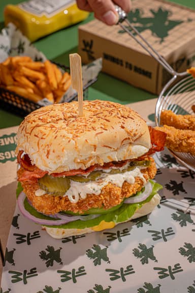 Combo Chicken Burger + Bebida de 400 Ml