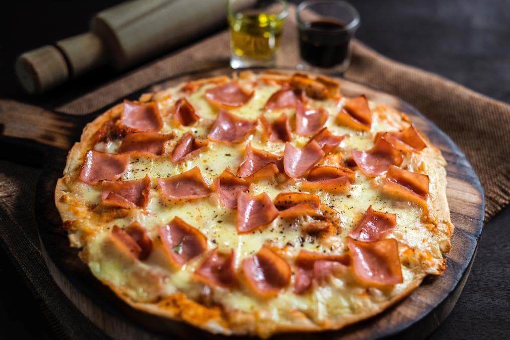Pizza Jamón y Queso Personal 22 Cm