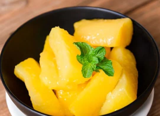 Yuca Sancochada + Suero