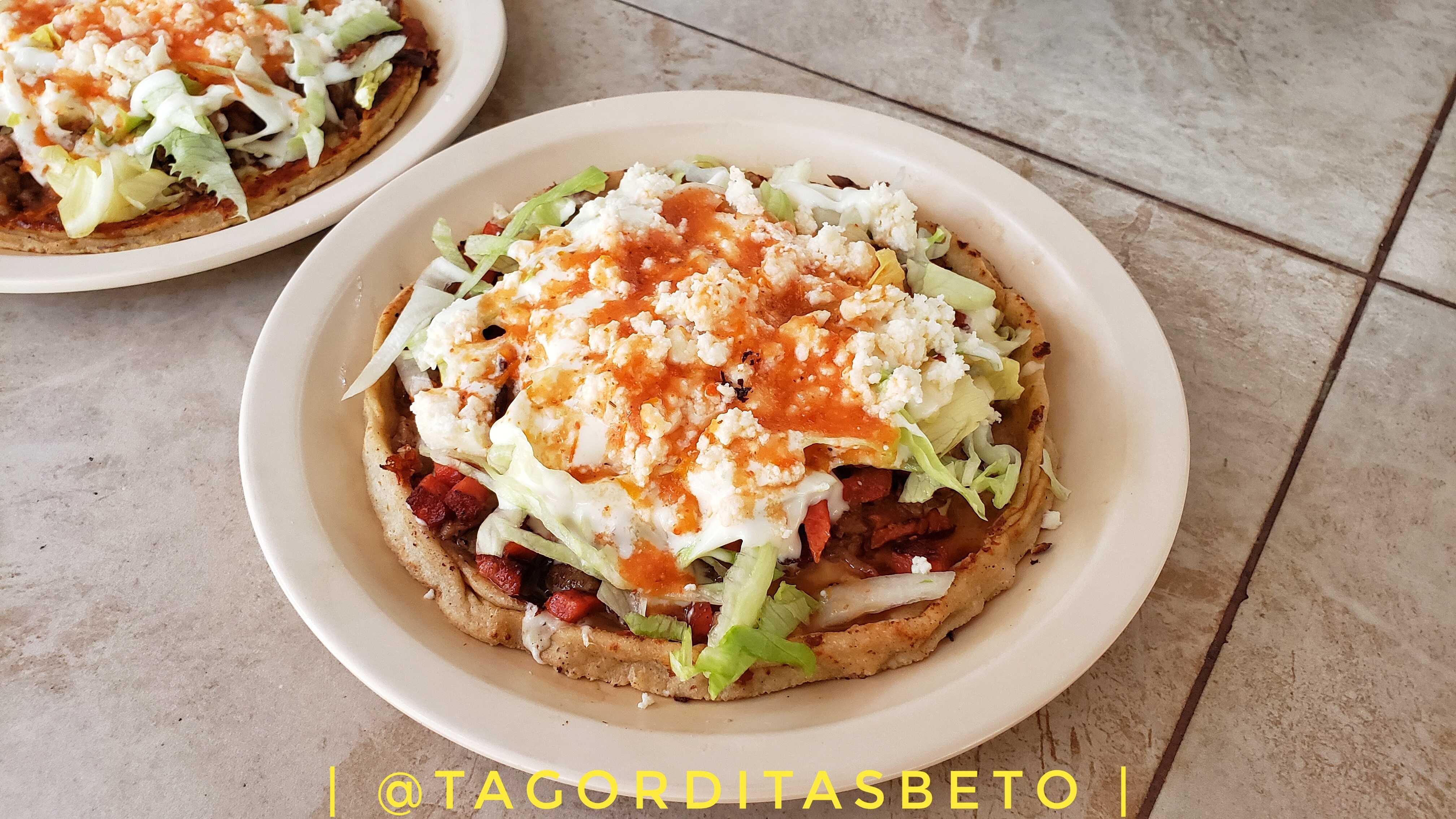 Sope Esp Chicharrón en Salsa