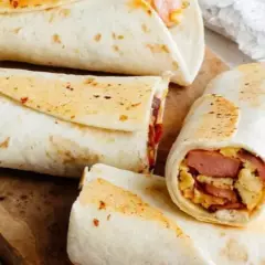 Burrito Desayuno + Bebida