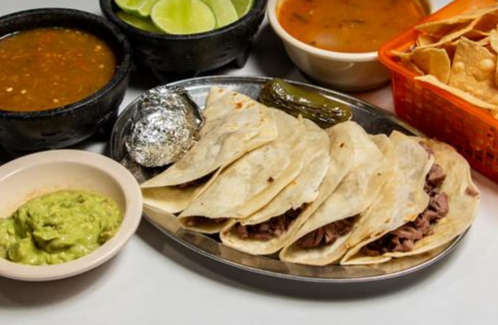 5 Tacos de Arrachera en Tortilla de Harina