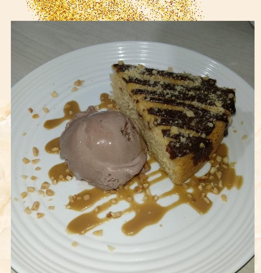 Torta de Vainilla con Helado