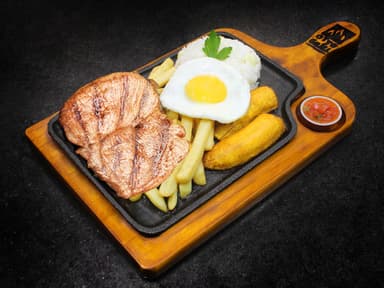 Bife de Cerdo a lo Pobre