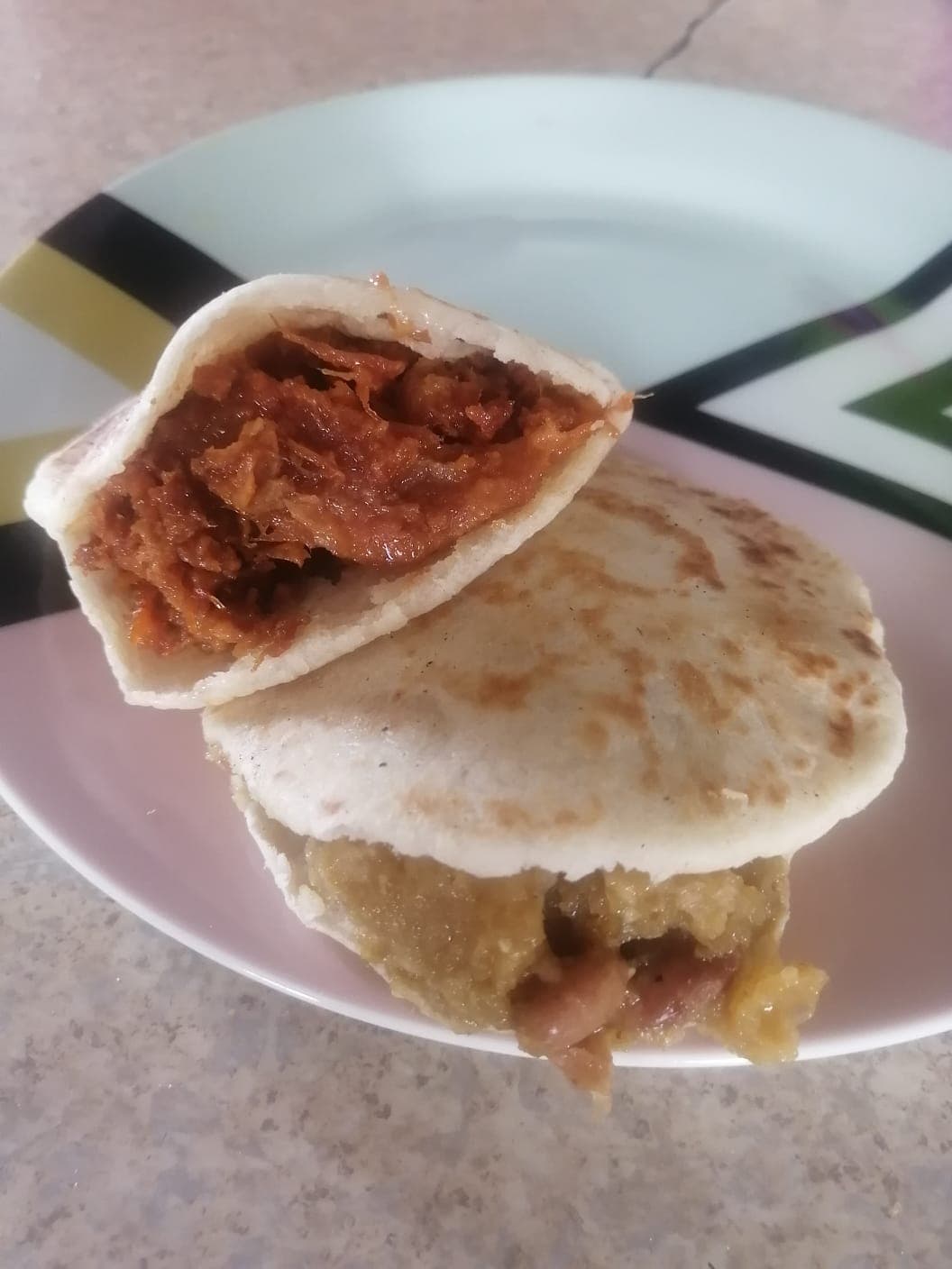 Gordita Deshebrada en Rojo