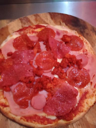 Pizza Individual Pepperoni Clásica