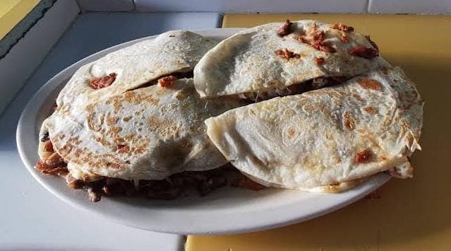 Gringa Pollo con Queso