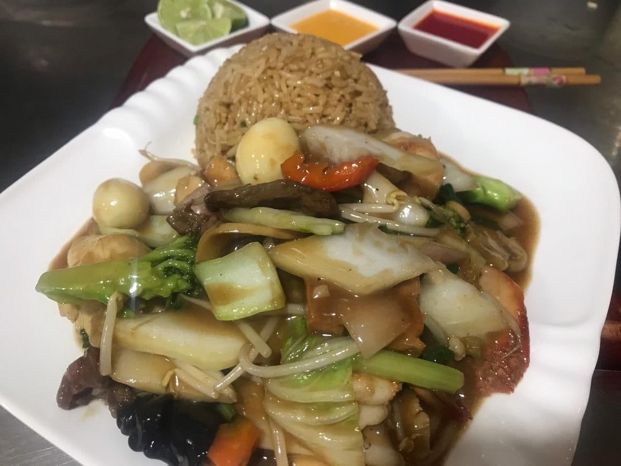 Taypá con Chaufa
