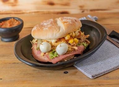 Sandwich super especial 5 carnes