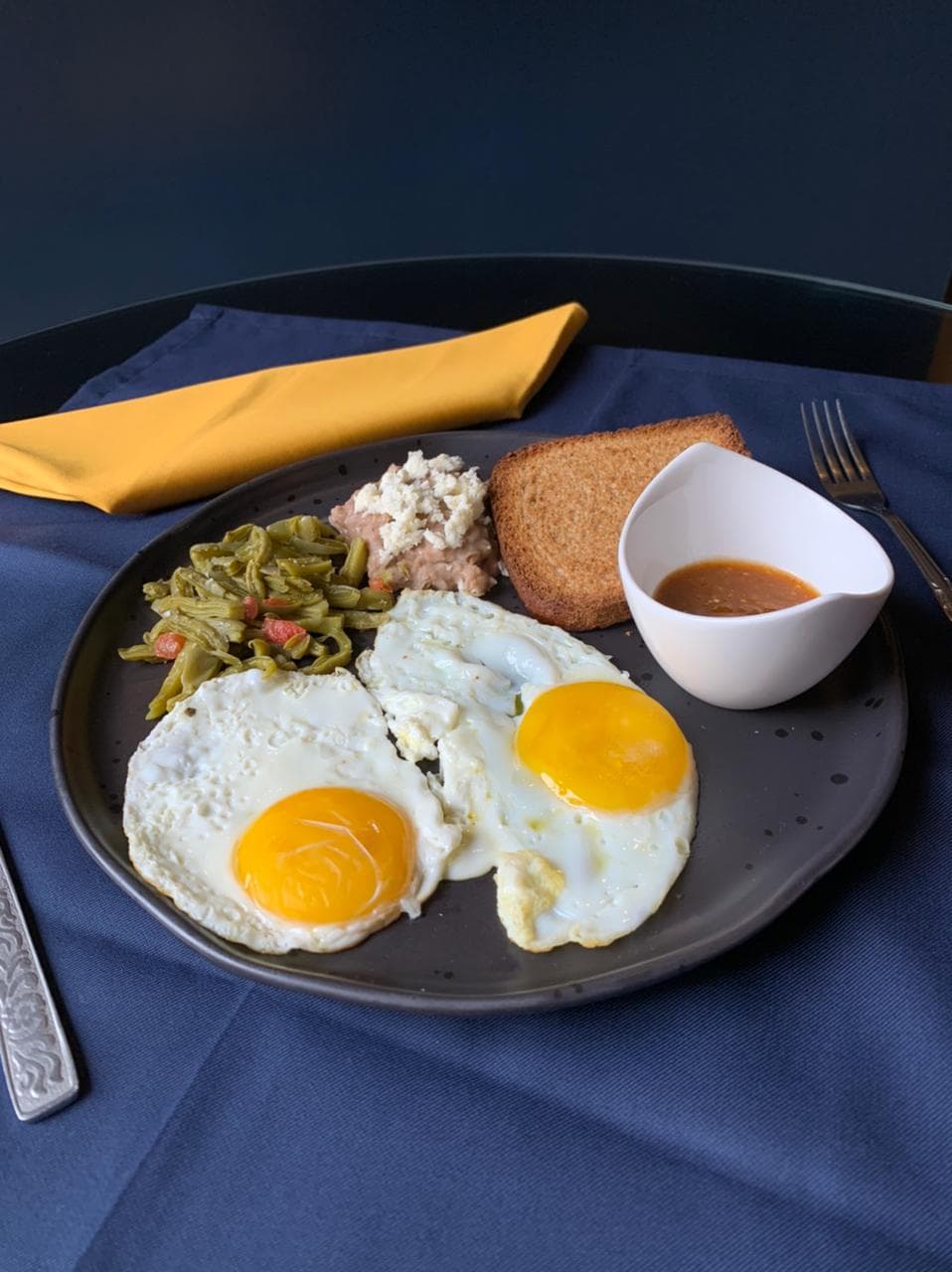 Huevos Estrellados, Rancheros o Divorciados (2pzas