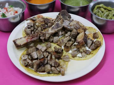 Taco de Costilla con Queso