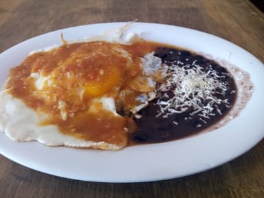 Huevos Chilangos