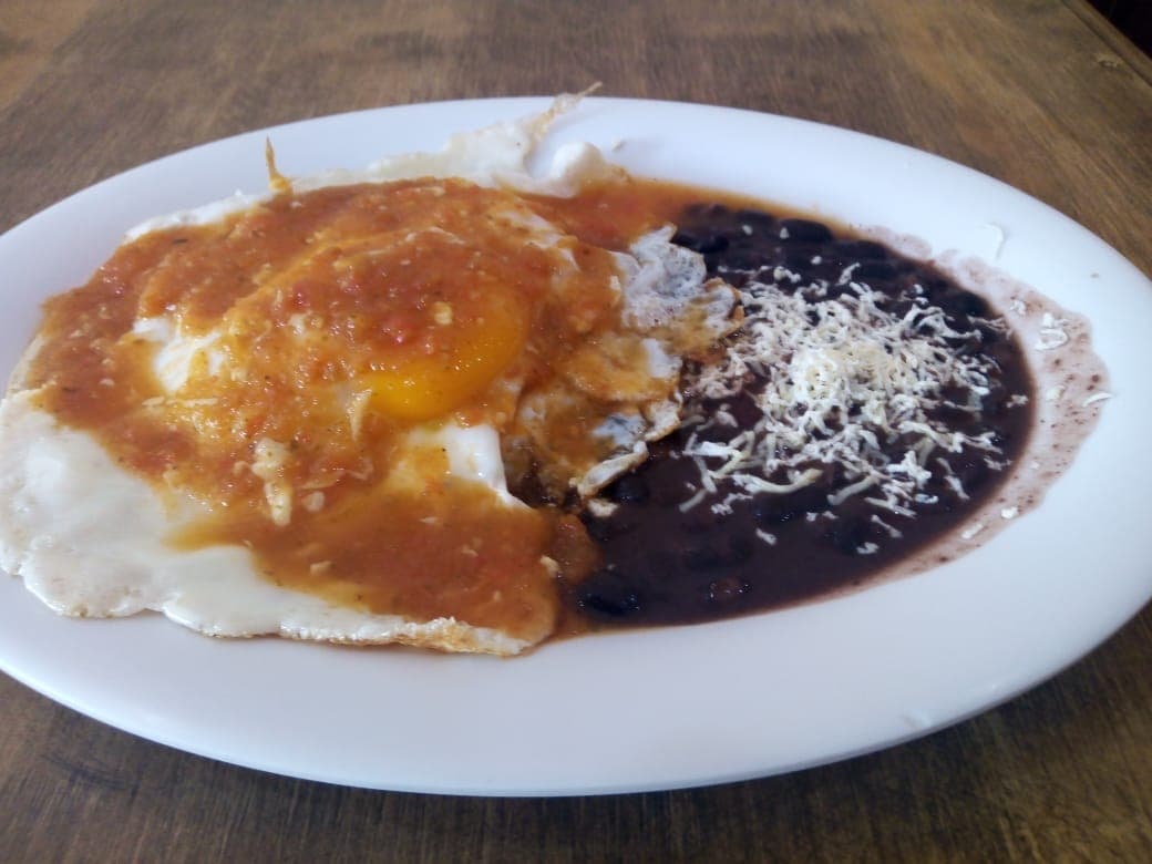 Huevos Chilangos