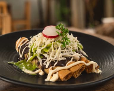 Tacos Dorados de Quesillo