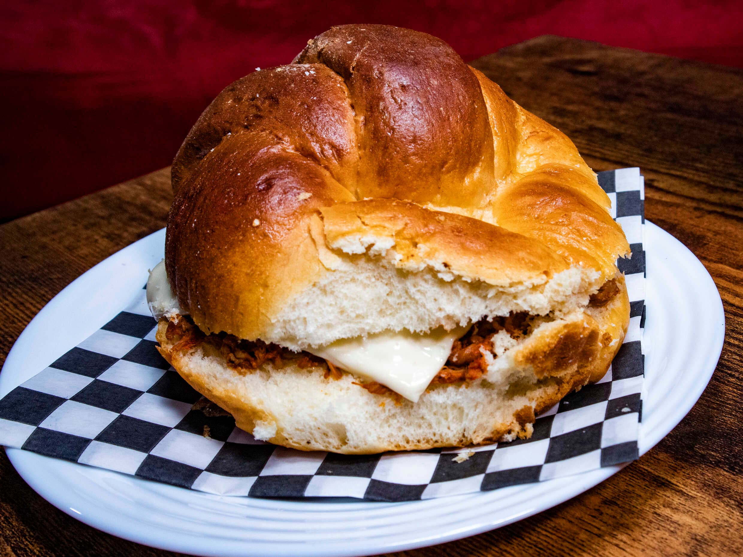 Croissant de pierna enchilada