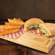 Combo-Torta del Juez + Papas + Bebida