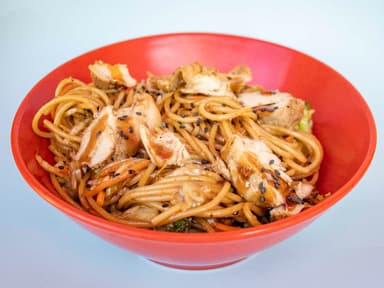 Yaki Noodle Pollo