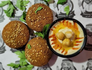 Porción de Falafel con Humus