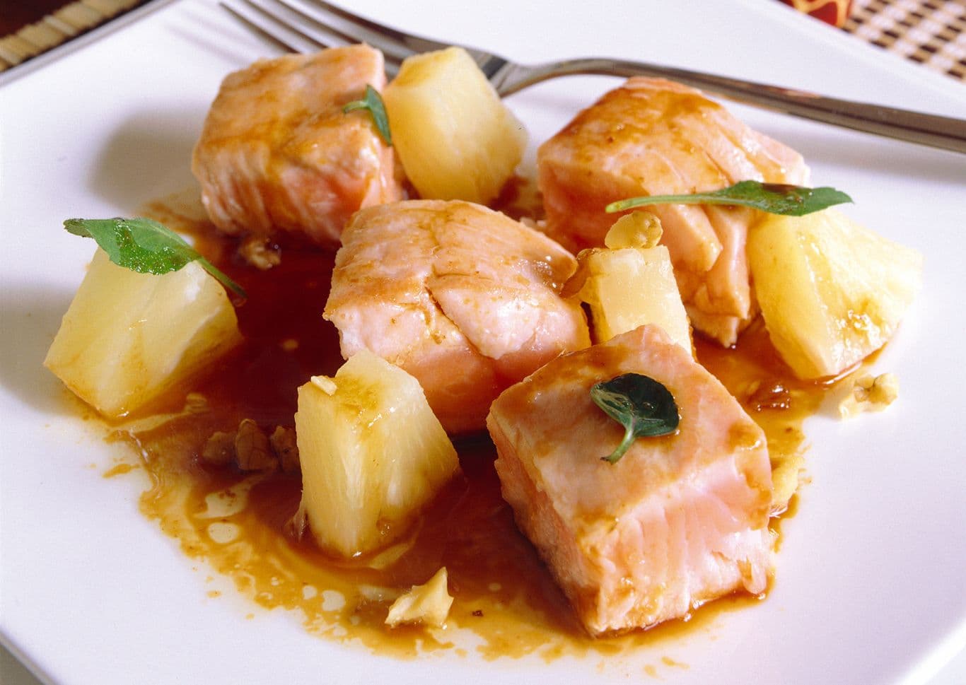 Salmón en Salsa de Piña